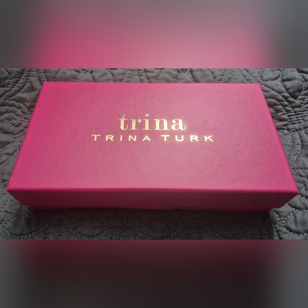NWT Trina Turk Leopard Print Large Leather Wallet - Picture 6 of 6